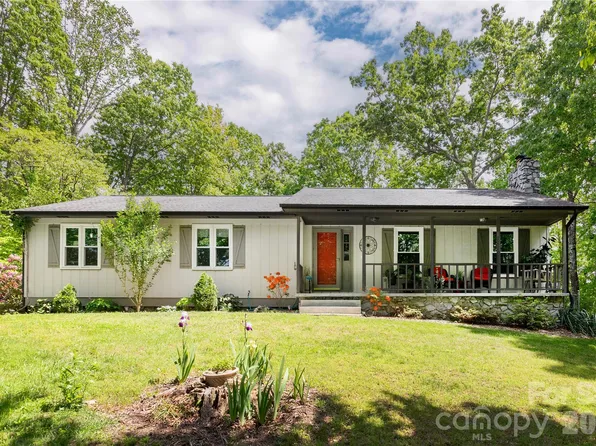 230 Foxwood Dr, Hendersonville, NC 28791