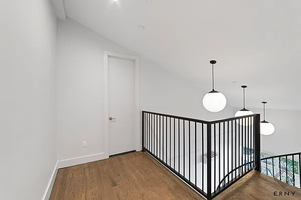 Rented by ERNY LLC | media 13