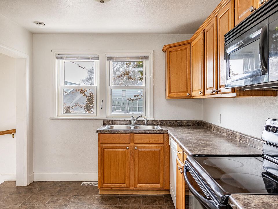 916 S Sutton Rd, Jackson, MI 49203 MLS 23021596 Zillow