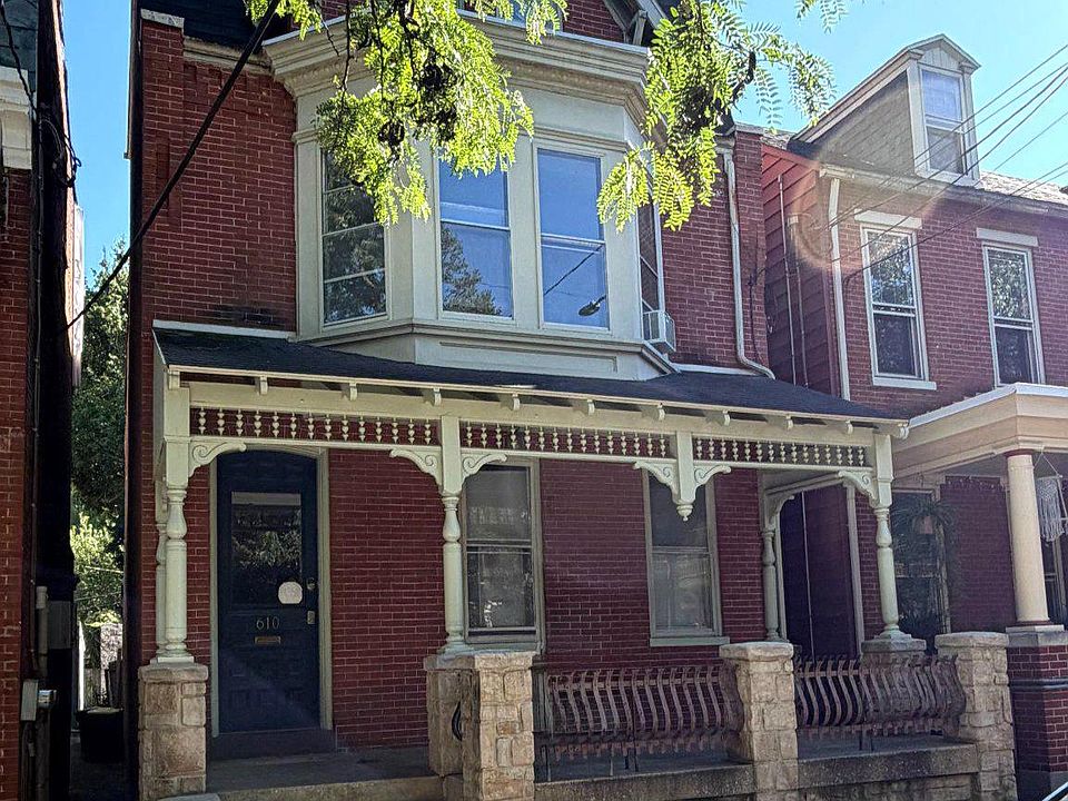 1st image of 610 W Chestnut St
