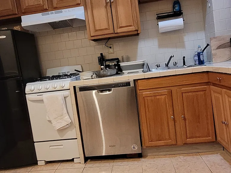 39 Hemenway St #17 — Photo 6