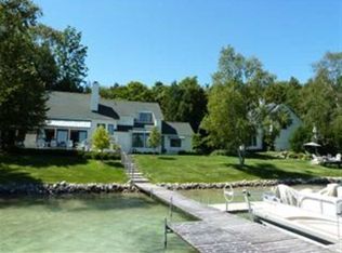 4312 N Manitou Trl W, Leland, MI 49654