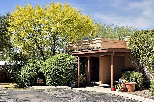 1st image of 3374 E Blacklidge Dr
