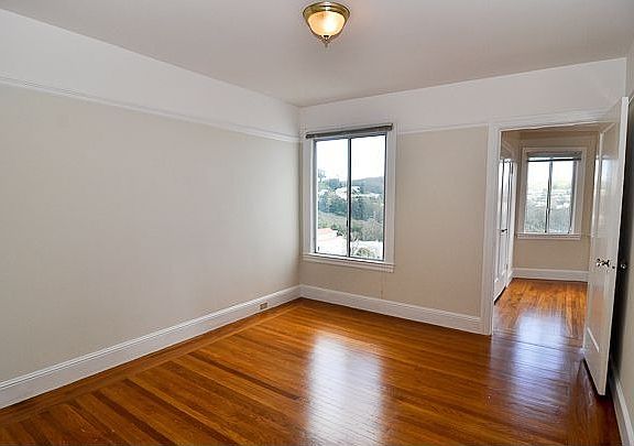 3rd image of 2018 10th Ave