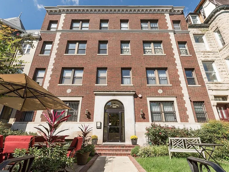 1321 Fairmont St NW #303 — Photo 16