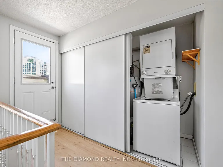 16 Laidlaw St #912 — Photo 20