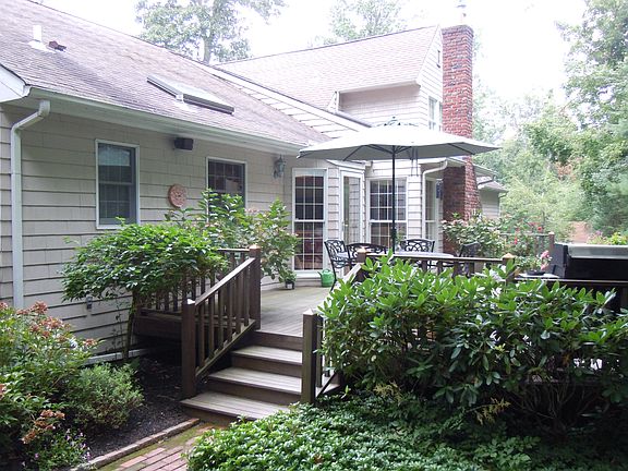 4th image of 7 Birch Hollow Ct