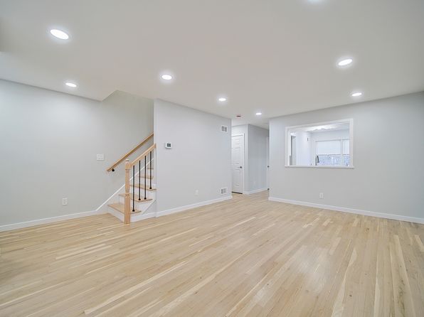 196 W Madison Ave APT 15