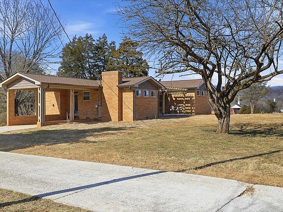 2nd image of 220 Phyllis Dr