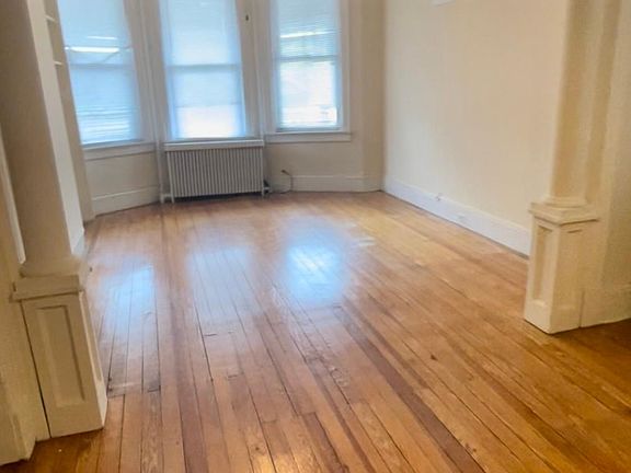3rd image of 143 Morningside Pl #1