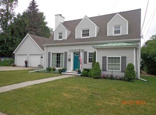 524 Riverway, Menasha, WI 54952