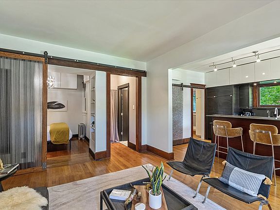 5th image of 234 E 100 S APT B1