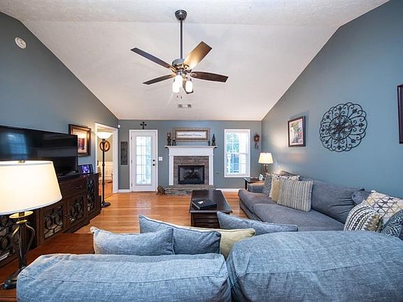 2nd image of 3521 Lynley Mill Ln