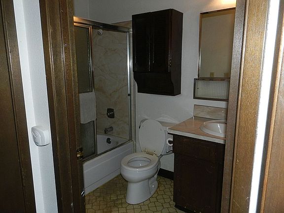 Bathroom #1 view
