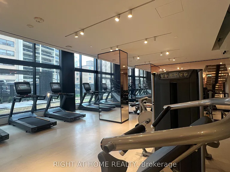 110 Broadway Ave #LPH09 — Photo 17