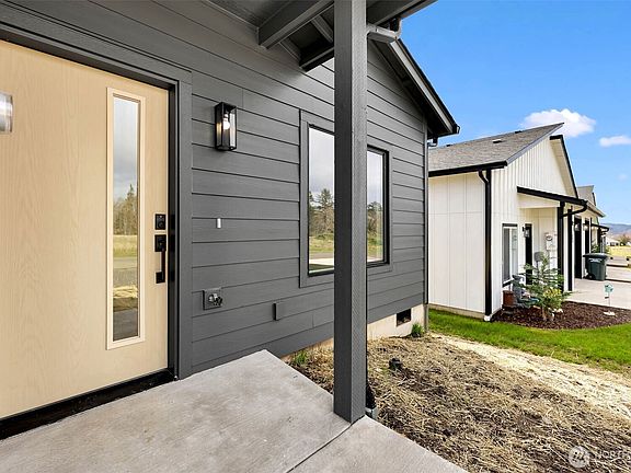 4th image of 3 Anchor Way Loop #B