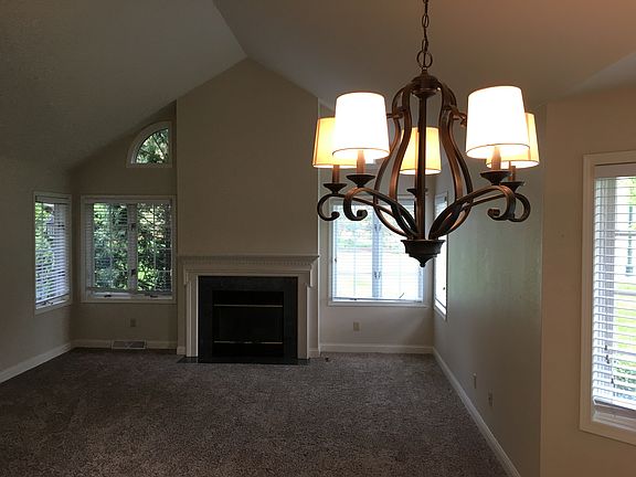 5th image of N22W24117 Cloister Cir