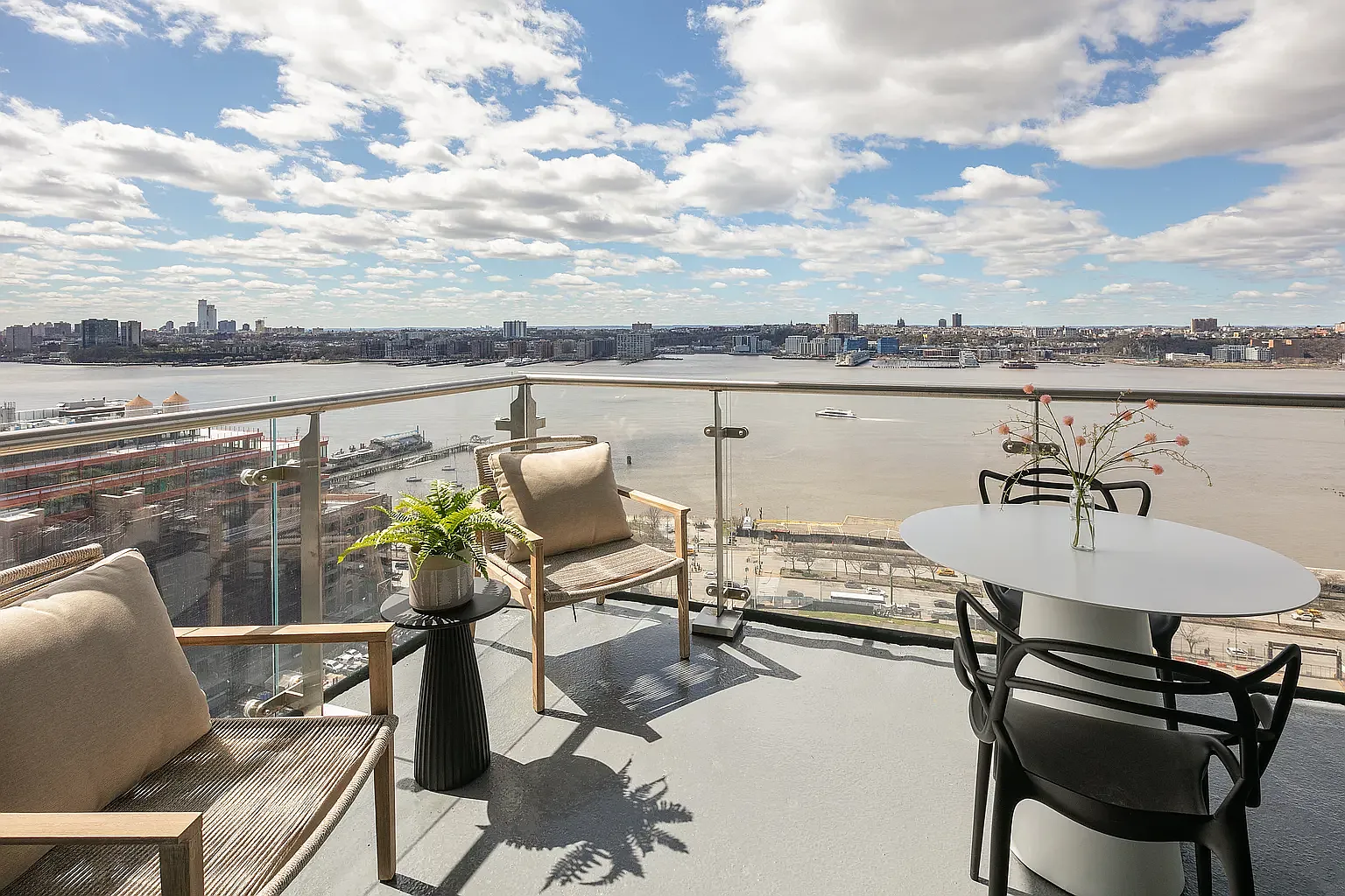 606 West 30th Street — Photo 4