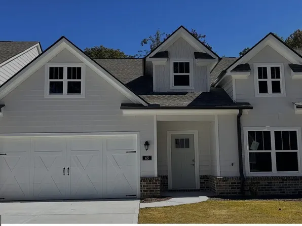 65 Village Ct, Cleveland, GA 30528