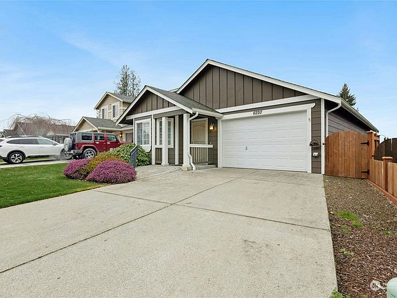 2nd image of 6220 73rd Avenue NE