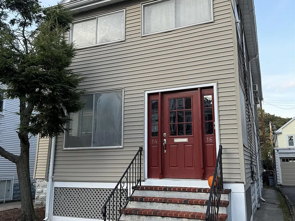18 Irvington Rd