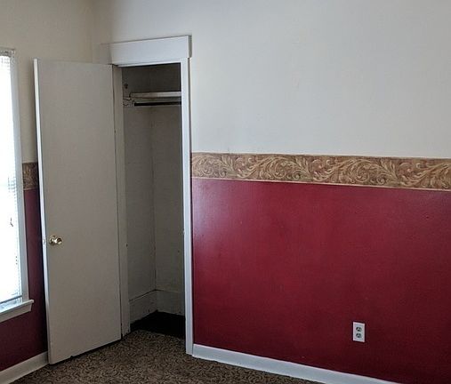 5th image of 123 1/2 E Madison Ave