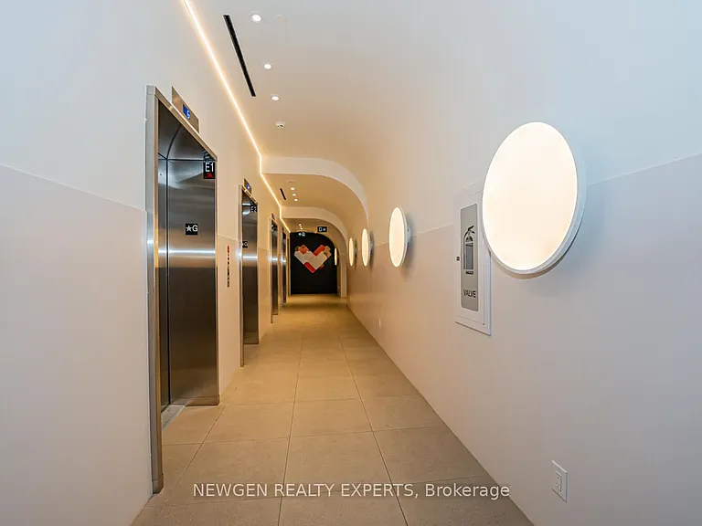 285 Dufferin St #1203 — Photo 5