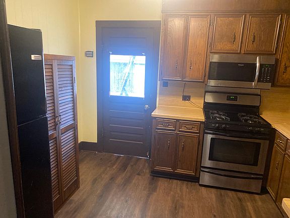 2nd image of 409 Avenue C