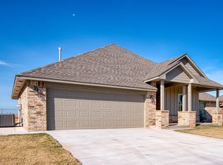 1409 N Oak St, Seiling, OK 73663