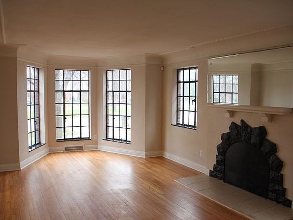4th image of 16721 Chandler Park Dr