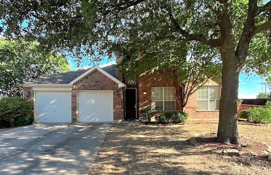 4 bed, 2599 sqft, $3,295 — Photo 2
