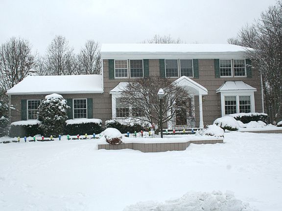2nd image of 9 Woods Dr