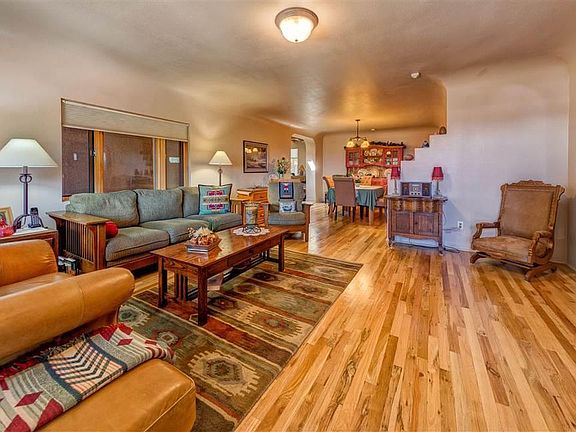 5th image of 1308 Red Rock Dr