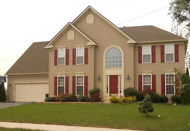 Welcome home... to this wonderful home with nice curb appeal!
