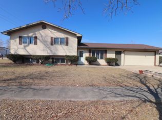 458 19th Ave, Columbus, NE 68601