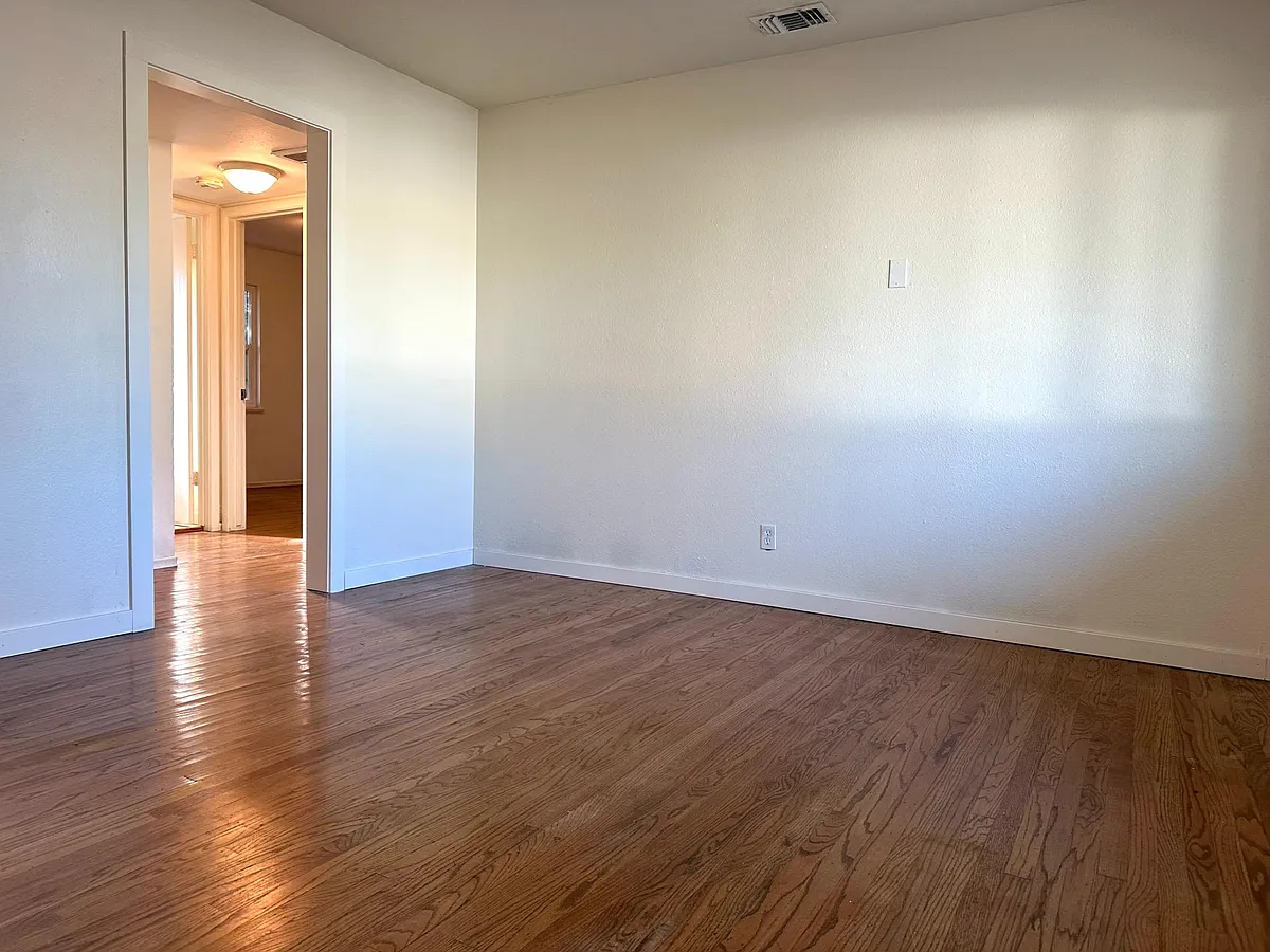 Building Photo - 4426 59th St