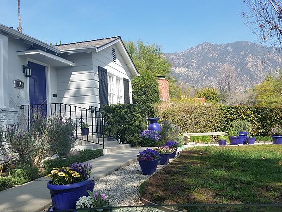 Mountain View in Front Yard