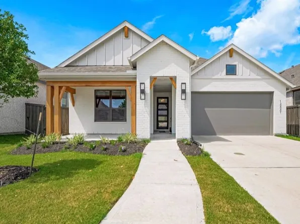 12331 Palmetto Dr, Mont Belvieu, TX 77523