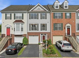 25402 Upper Clubhouse Dr, Chantilly, VA 20152