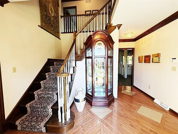 3rd image of 2501 Acorn Ct