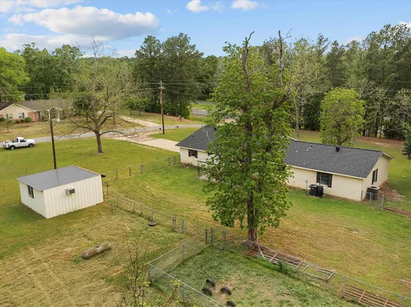 155 Angela Ln, Henderson, TX 75654