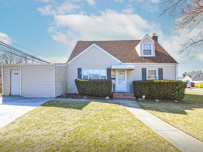 46 Gables Drive, Hicksville, NY, 11801