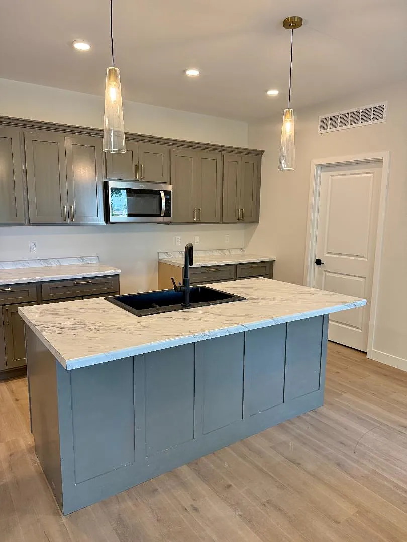 624 24th St - Apt 215 Fort Madison, IA — Photo 3
