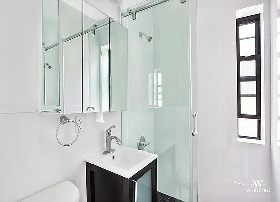 Rented by Warburg | media 17