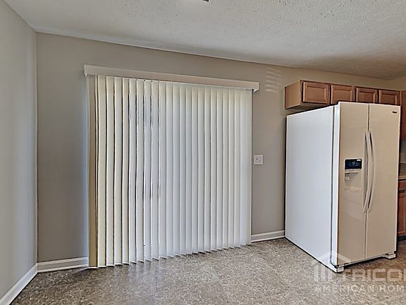 4th image of 406 Sugarwood St