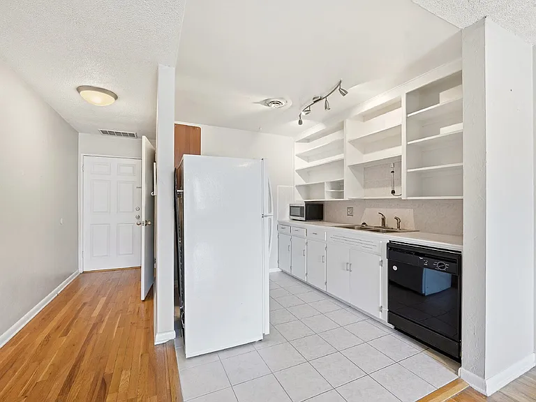 155 Jackson St #10 — Photo 7