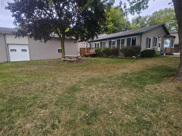 1819 Riverside Dr, Port Huron, MI 48060