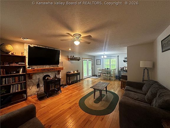 3rd image of 8517 Charleston Rd