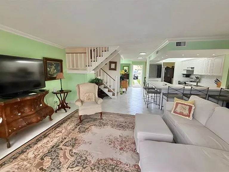 2910 SW 87th Ter #CU-1708 — Photo 12