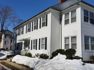 610 N Sheridan Rd #1, Waukegan, IL 60085